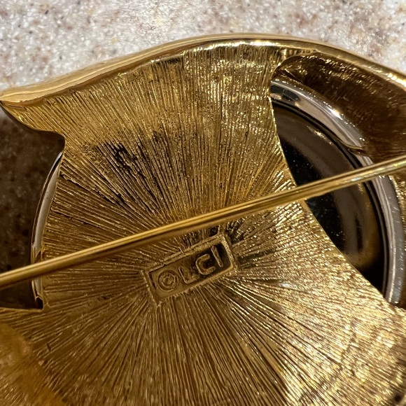 Vintage Liz Claiborne LCI Gold & Silver toned Angel Fish Brooch - Picture 2 of 3